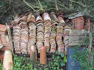 Tegole sarde fatte a mano