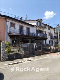 TRECCHINA (PZ)- DELIZIOSO TRILOCALE DI MQ.131