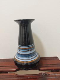Vaso elegante in ceramica vintage 