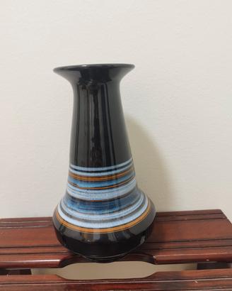 Vaso elegante in ceramica vintage 