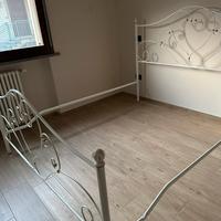 Letto matrimoniale in ferro battutto shabby chic
