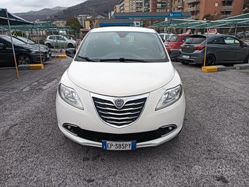 Lancia Ypsilon 1.2 69 CV 5 porte Platinum