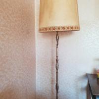 Piantana antica lampada da terra