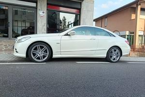 Mercedes-benz E 350 CGI Coupé BlueEFFICIENCY Avant
