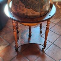 Mappamondo porta bottiglie/bicchieri