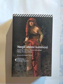 NEGLI ABISSI LUMINOSI