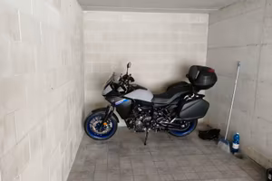 Box Auto / Garage 14 mq - Via Monterosa 1