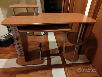 Scrivania in legno multiuso