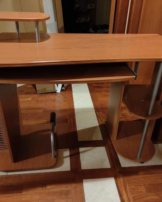 Scrivania in legno multiuso