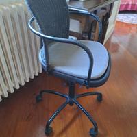 Sedia da studio IKEA con ruote