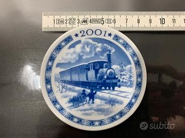 Royal Copenaghen 2001 The old train 8cm