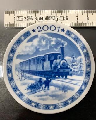 Royal Copenaghen 2001 The old train 8cm
