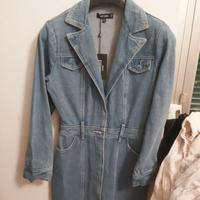 Vestito in jeans del marchio Missguided