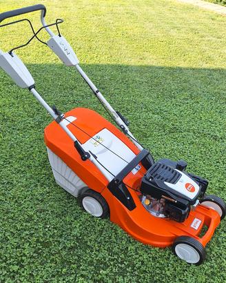 Tagliaerba STIHL + Robot da giardino GARDENA