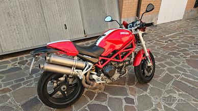 Ducati Monster S2R 1000