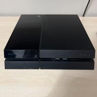 Playstation 4 500gb + 2 joystik + 4 giochi