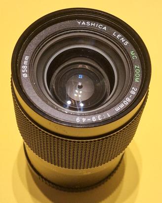 Yashica 28-80mm f/3.9-4.9 C/Y