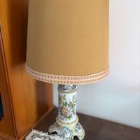 Lampada da tavolo vintage in ceramica decorata