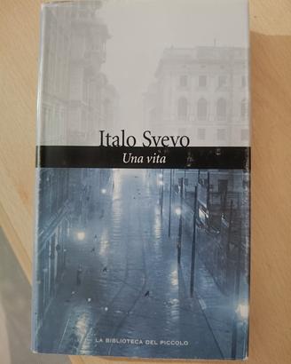 Libro "Una vita" di Italo Svevo
