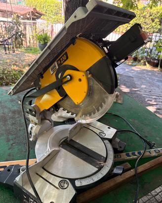 Troncatrice a legno Femi 230
