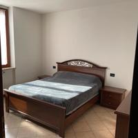 Camera da letto matrimoniale in legno