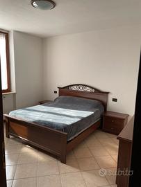 Camera da letto matrimoniale in legno