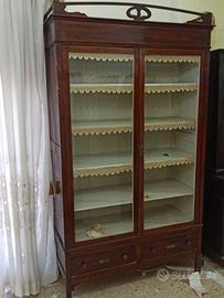 VETRINE STILE ANTICO