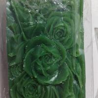 Saponi intagliati a mano