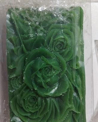 Saponi intagliati a mano