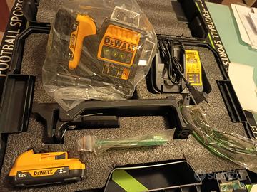 LIVELLA LASER 12 LINEE 360 3D AUTOLIVELLANTE NUOVO