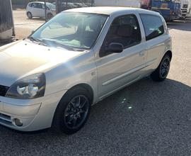 Renault Clio 1.2 BENZINA NEOPATENTATI 2003