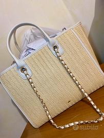 Anna Field borda a mano