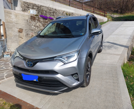 Rav4 2.5 4wd Hybrid Lounge - full optional