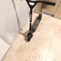 Monopattino non elettrico 