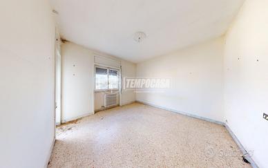 Appartamento a Maglie 7 locali