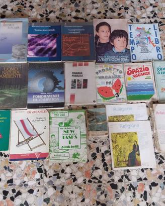 Libri di testo elementari e superiori anni 80/90