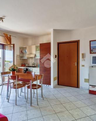 3 LOCALI A SANTA MARINELLA