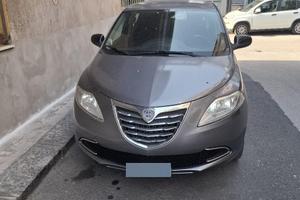 lancia ypsilon 1200 benzina 69cc