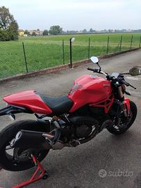 ducati monster 821 red
