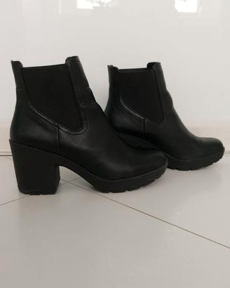 STIVALETTI NERI TACCO LARGO BATA DONNA