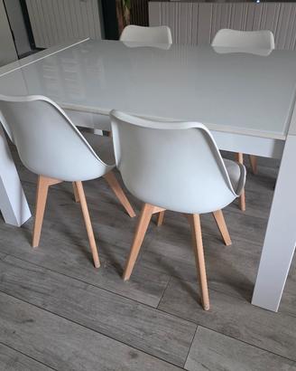 Tavolo allungabile (MAX 220 CM)
