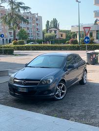 Opel Astra GTC