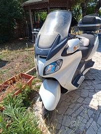 Suzuki Burgman 650