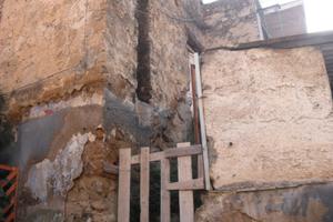 Casa da ristrutturare su tre livelli