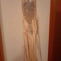 Abito da sposa in seta e swaroski