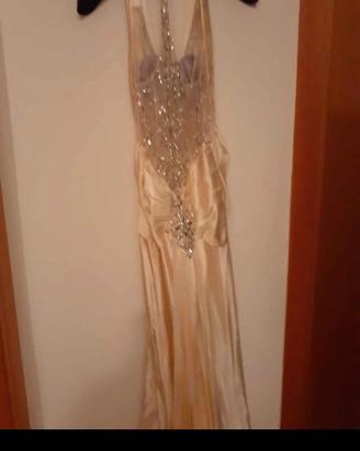 Abito da sposa in seta e swaroski