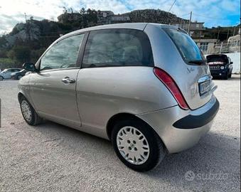 Ypsilon 