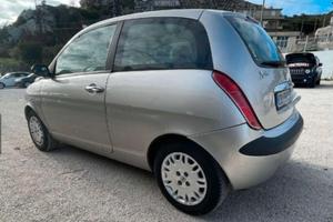 Ypsilon 