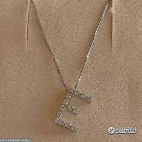 COLLANA IN ORO 18kt. CON DIAMANTI LETTERA E