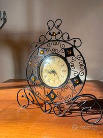 Orologio da tavolo in ferro battuto